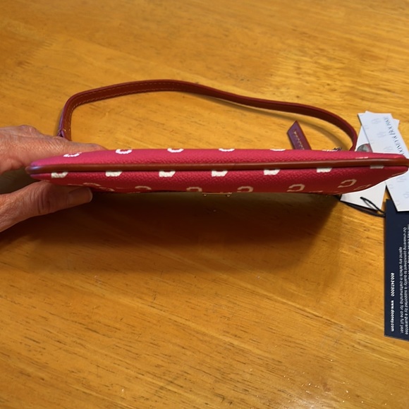 Dooney & Bourke MLB Wristlet. Cleveland Guaridians. - Picture 4 of 10